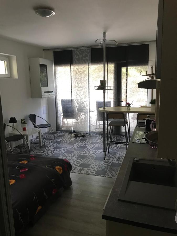 Ferienwohnung Ivi Svätý Jur Exterior foto