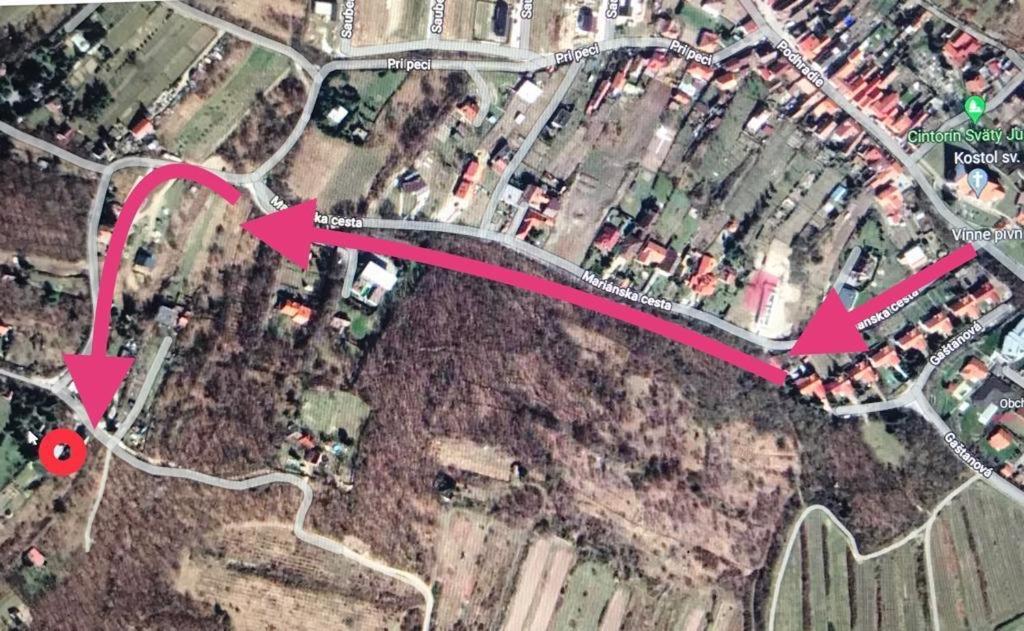Ferienwohnung Ivi Svätý Jur Exterior foto